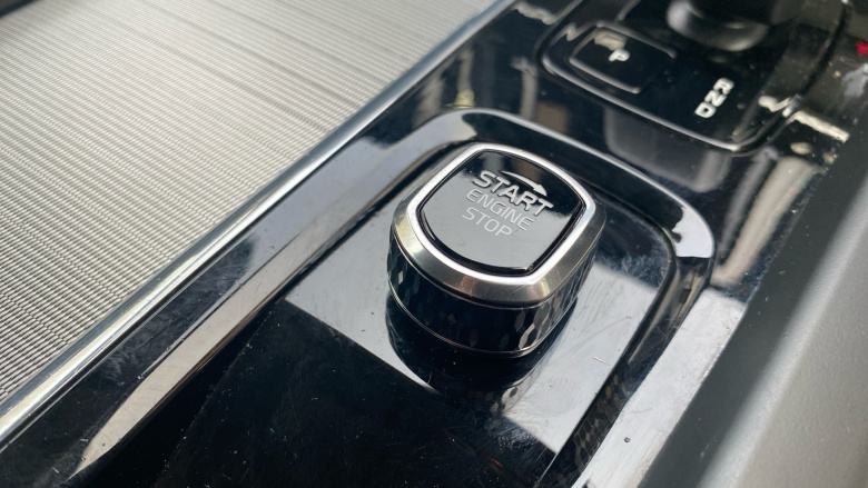 Volvo XC60 2.0 B5P Plus Dark 5dr AWD Geartronic Petrol Estate